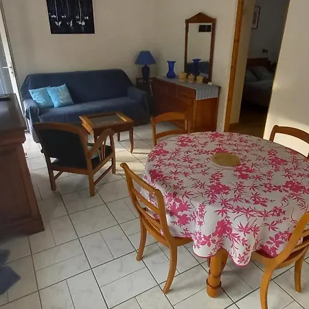 T4 Apartment Pere